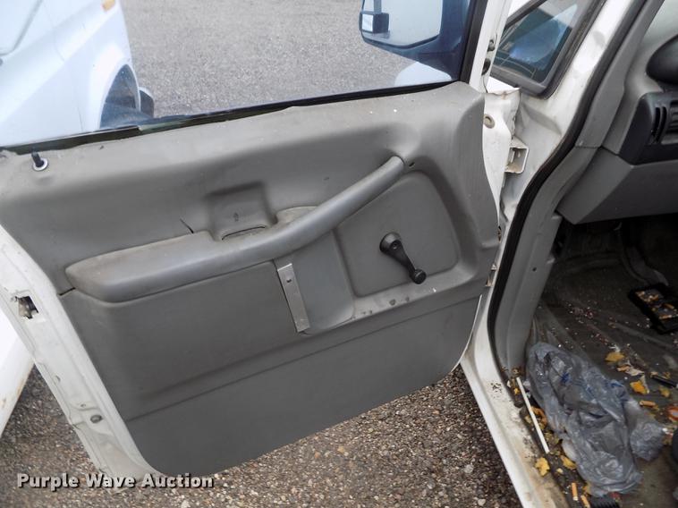 image for item DE1212 1996 Ford Aerostar van