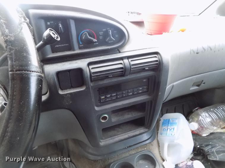 image for item DE1212 1996 Ford Aerostar van