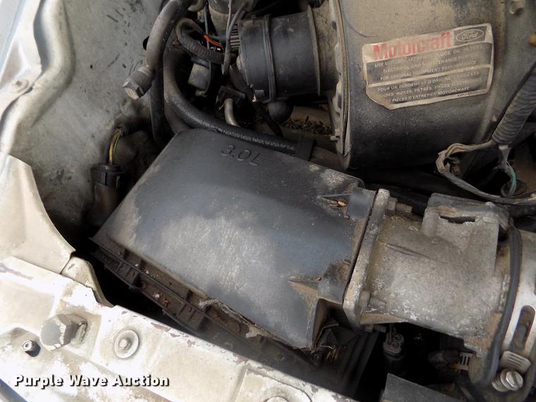 image for item DE1212 1996 Ford Aerostar van