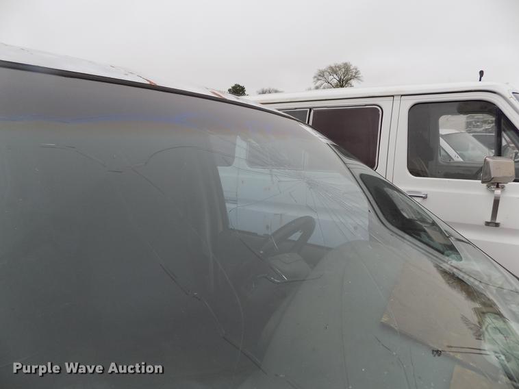 image for item DE1212 1996 Ford Aerostar van