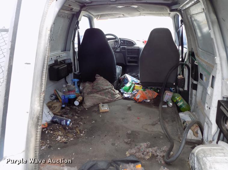 image for item DE1212 1996 Ford Aerostar van