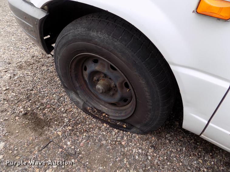 image for item DE1212 1996 Ford Aerostar van