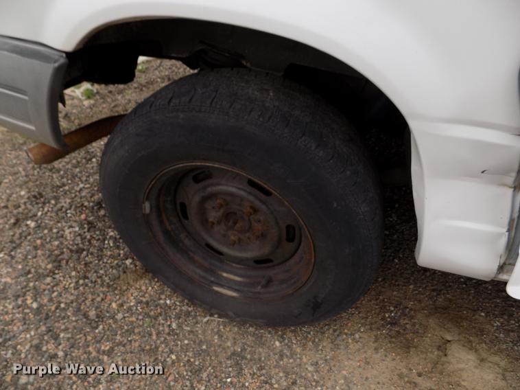 image for item DE1212 1996 Ford Aerostar van