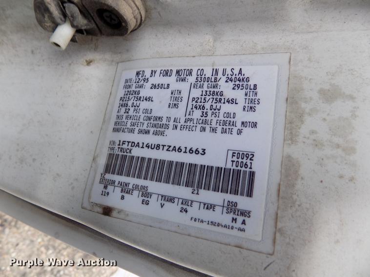 image for item DE1212 1996 Ford Aerostar van