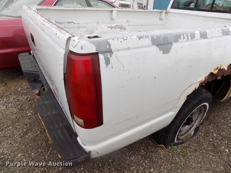 image for item DE1214 1994 Chevrolet C1500 pickup truck