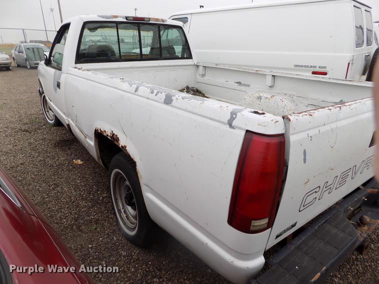 image for item DE1214 1994 Chevrolet C1500 pickup truck