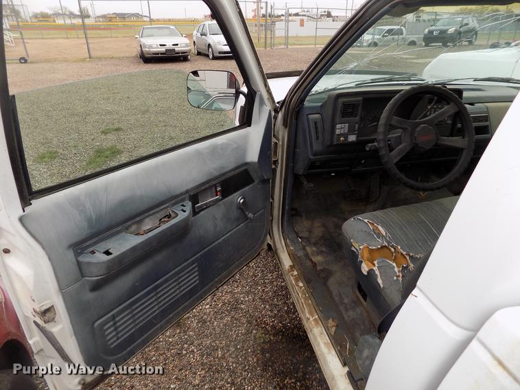 image for item DE1214 1994 Chevrolet C1500 pickup truck