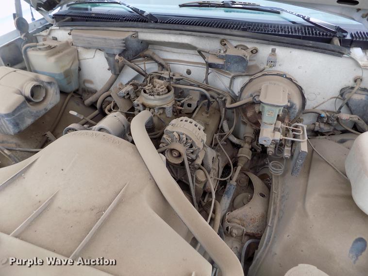 image for item DE1214 1994 Chevrolet C1500 pickup truck