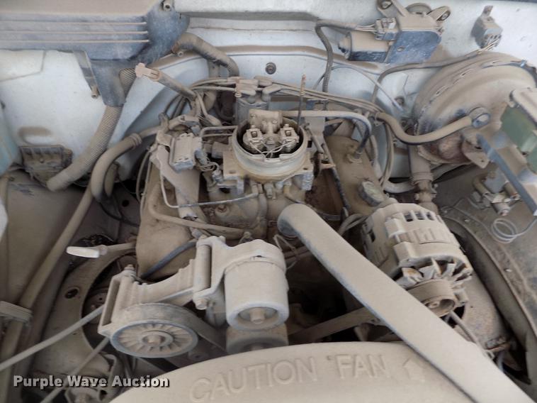 image for item DE1214 1994 Chevrolet C1500 pickup truck