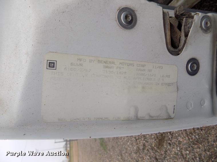 image for item DE1214 1994 Chevrolet C1500 pickup truck