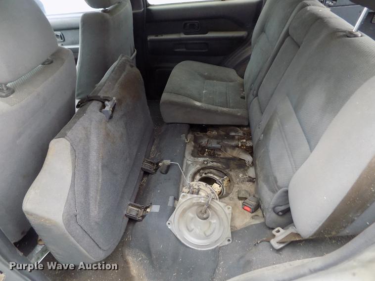 image for item DE1217 2000 Nissan Pathfinder SE SUV