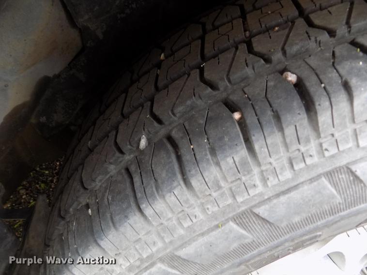 image for item DE1217 2000 Nissan Pathfinder SE SUV