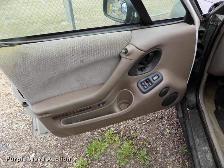 image for item DE1219 1998 Pontiac Bonneville SLE