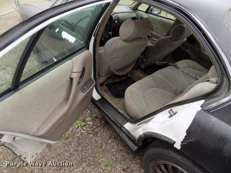 image for item DE1219 1998 Pontiac Bonneville SLE