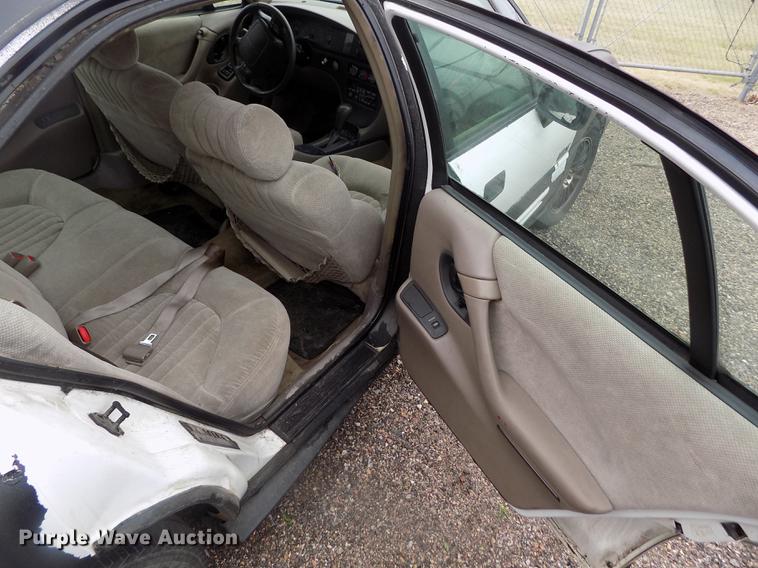 image for item DE1219 1998 Pontiac Bonneville SLE