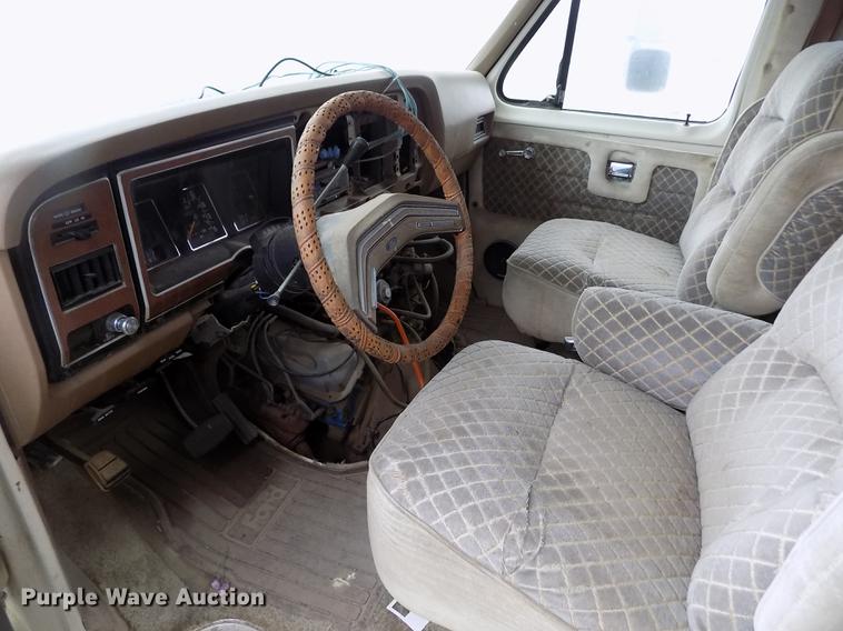 image for item DE1223 1986 Ford Econoline E350 Rockwood RV