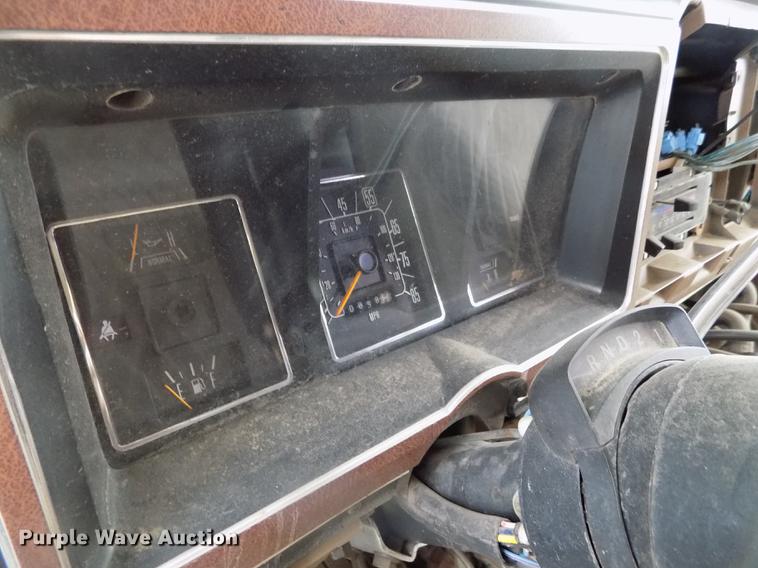 image for item DE1223 1986 Ford Econoline E350 Rockwood RV