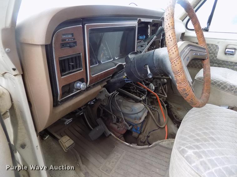 image for item DE1223 1986 Ford Econoline E350 Rockwood RV