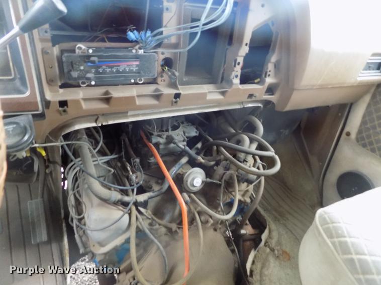 image for item DE1223 1986 Ford Econoline E350 Rockwood RV