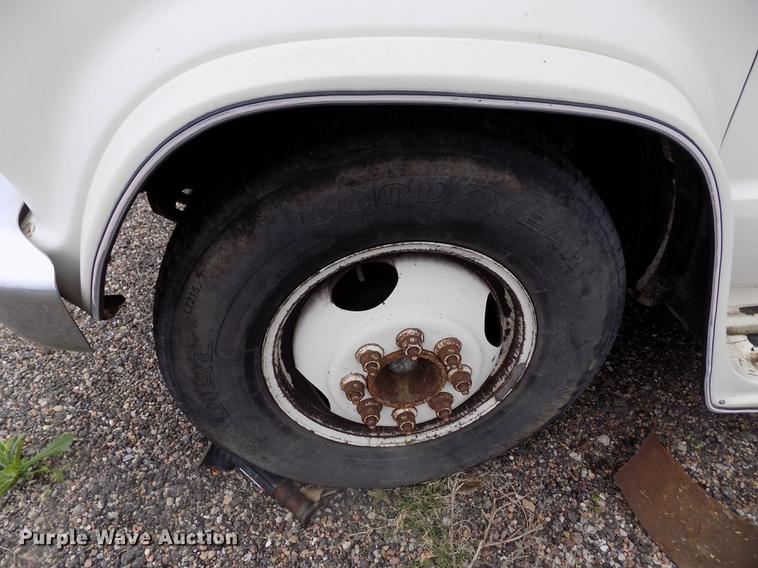 image for item DE1223 1986 Ford Econoline E350 Rockwood RV