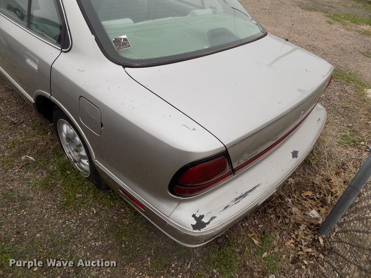 image for item DE1224 1996 Oldsmobile Eighty Eight