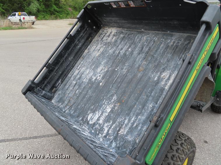 image for item DE3424 2011 John Deere 625i Gator utility vehicle