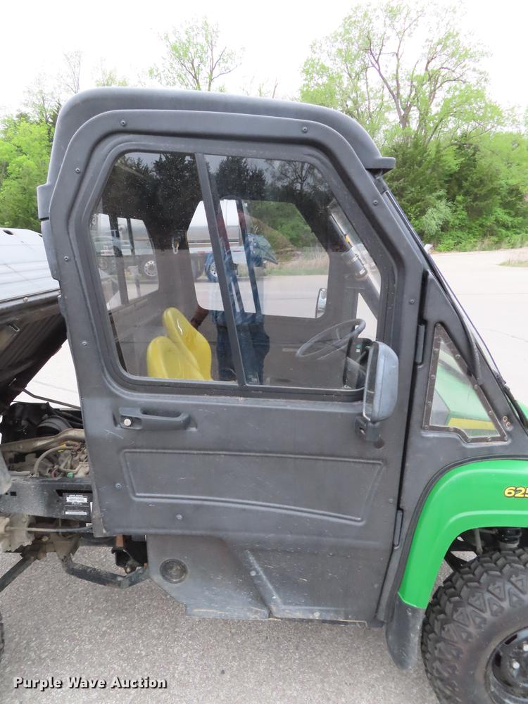 image for item DE3425 2012 John Deere 625i Gator utility vehicle