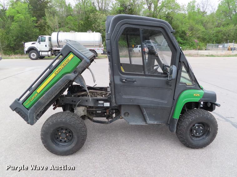 image for item DE3425 2012 John Deere 625i Gator utility vehicle