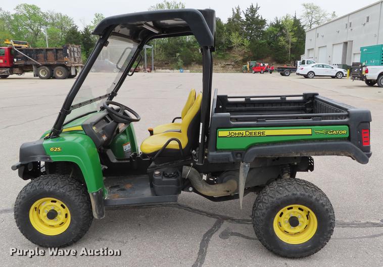 image for item DE3429 2011 John Deere 625i Gator utility vehicle