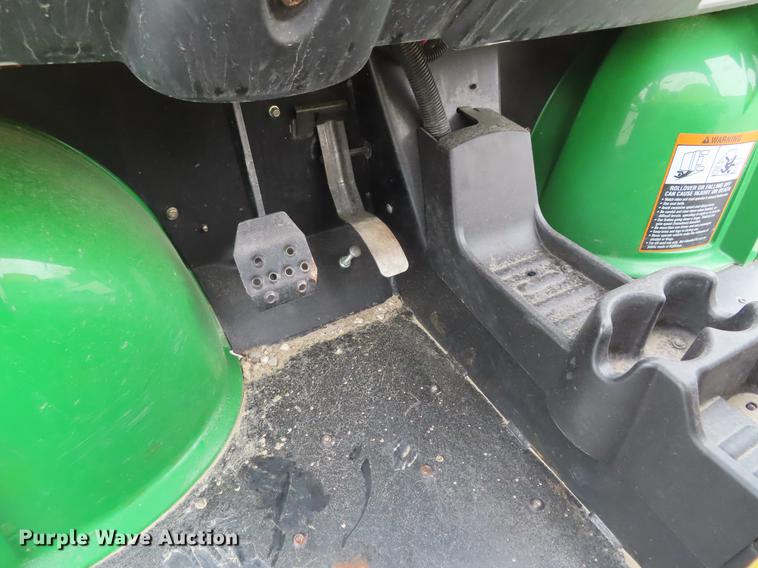 image for item DE3429 2011 John Deere 625i Gator utility vehicle