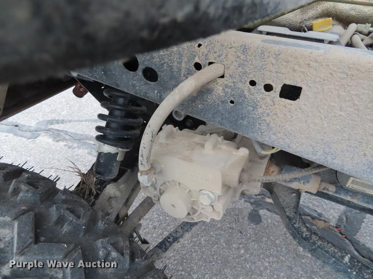 image for item DE3429 2011 John Deere 625i Gator utility vehicle