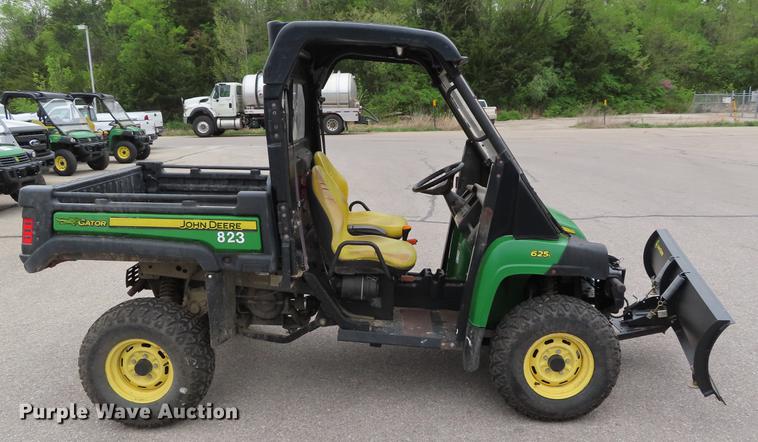 image for item DE3430 2012 John Deere 625i Gator utility vehicle