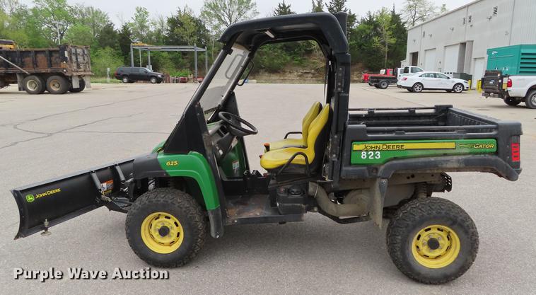 image for item DE3430 2012 John Deere 625i Gator utility vehicle