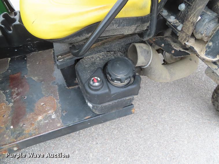 image for item DE3430 2012 John Deere 625i Gator utility vehicle