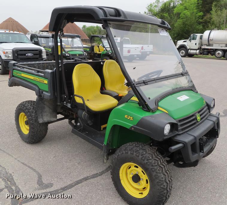 image for item DE3431 2011 John Deere 625i Gator utility vehicle