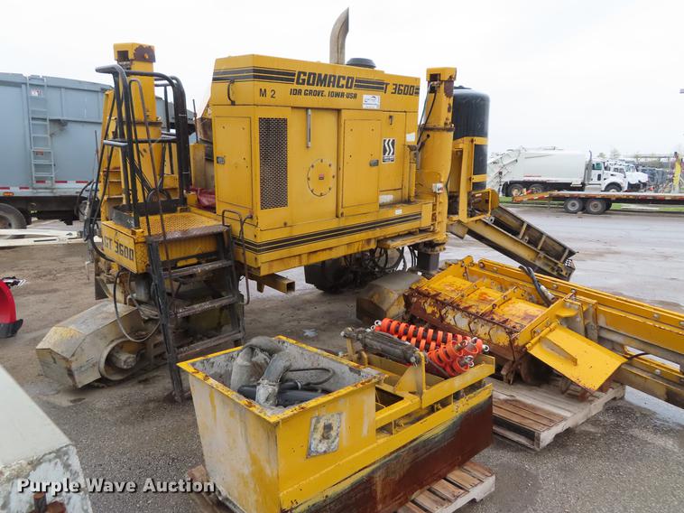 image for item DE3438 1998 Gomaco GT3600 curb machine