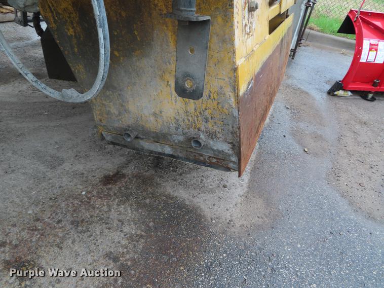 image for item DE3438 1998 Gomaco GT3600 curb machine