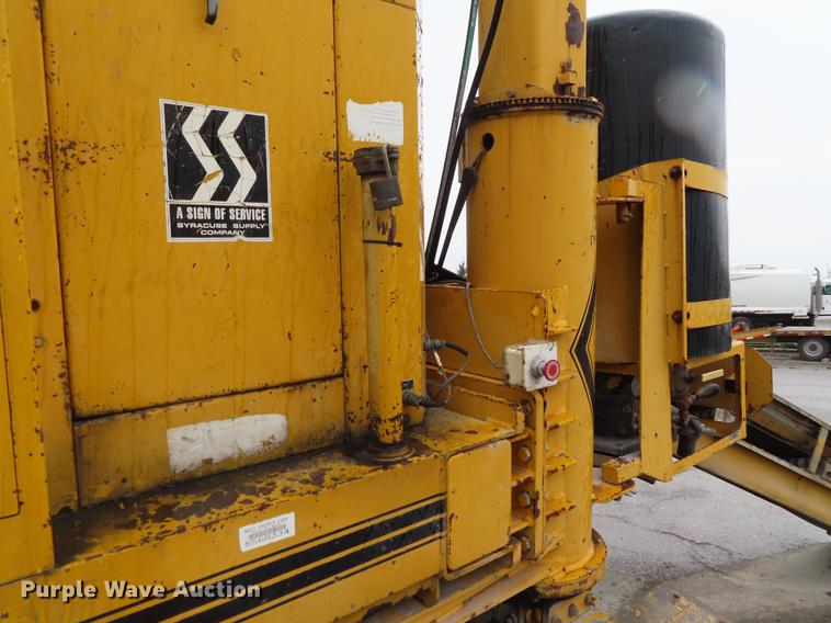 image for item DE3438 1998 Gomaco GT3600 curb machine