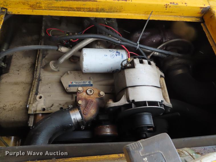 image for item DE3438 1998 Gomaco GT3600 curb machine