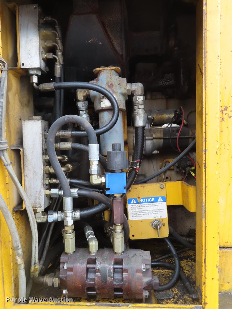 image for item DE3438 1998 Gomaco GT3600 curb machine