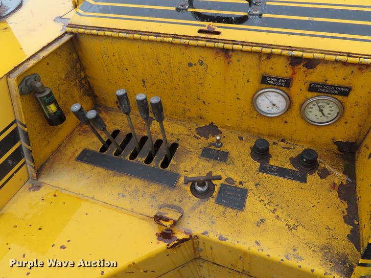 image for item DE3438 1998 Gomaco GT3600 curb machine