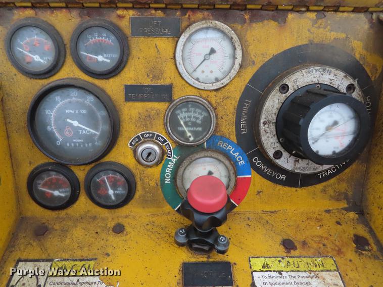 image for item DE3438 1998 Gomaco GT3600 curb machine