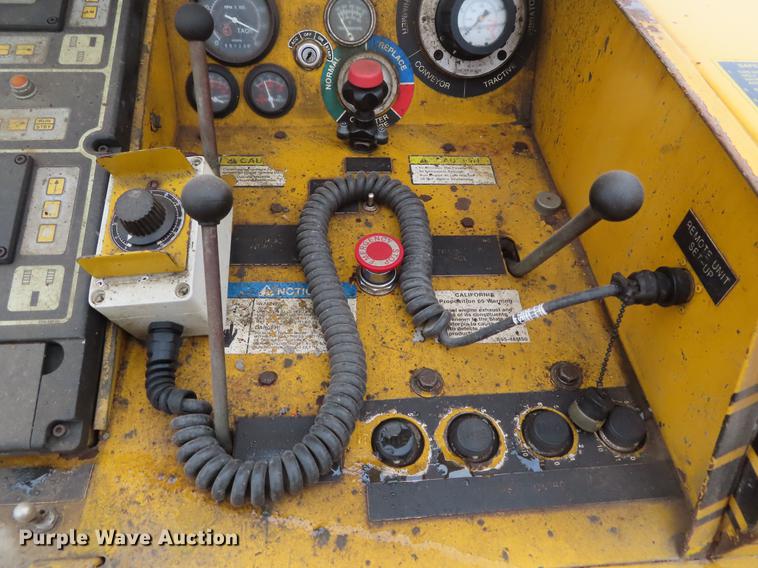 image for item DE3438 1998 Gomaco GT3600 curb machine