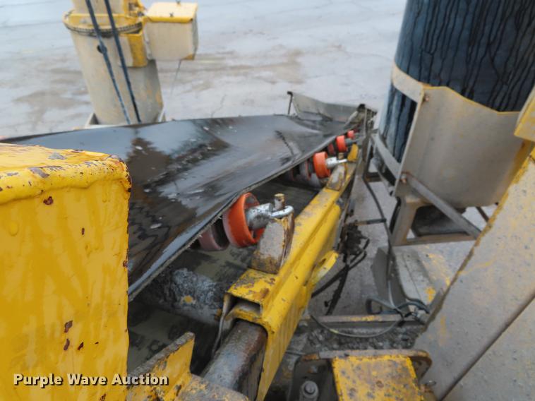 image for item DE3438 1998 Gomaco GT3600 curb machine