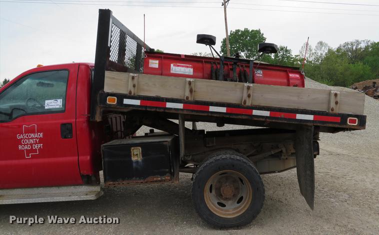 image for item DE8027 2002 Ford F550 Super Duty XL dump flatbed truck