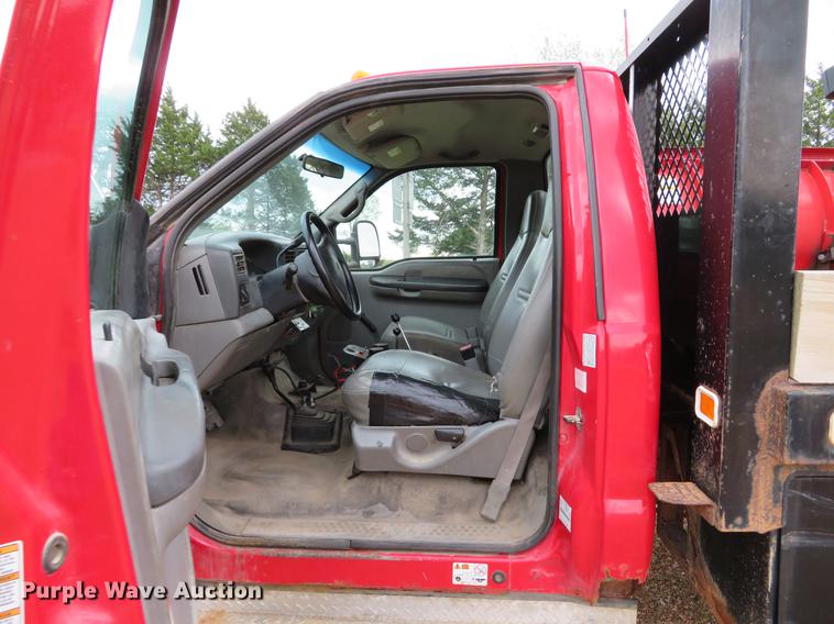 image for item DE8027 2002 Ford F550 Super Duty XL dump flatbed truck