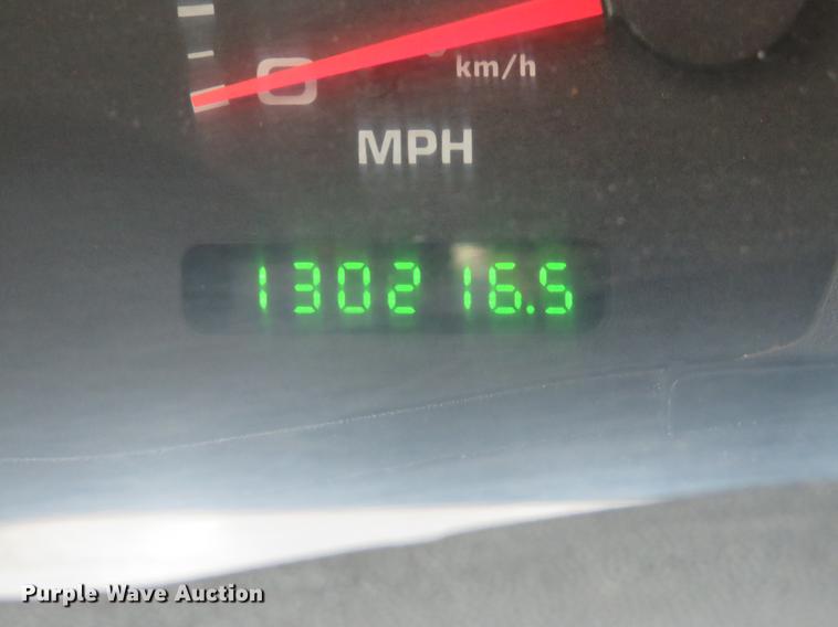 image for item DE8027 2002 Ford F550 Super Duty XL dump flatbed truck