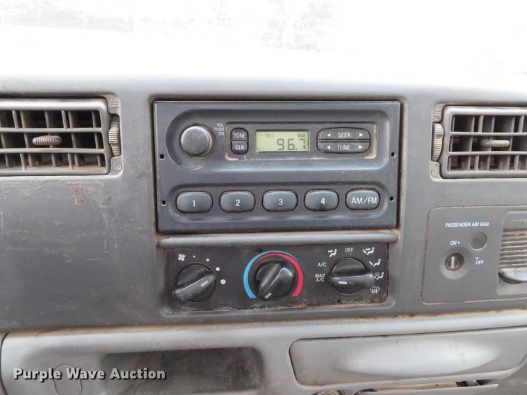 image for item DE8027 2002 Ford F550 Super Duty XL dump flatbed truck