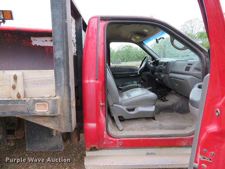 image for item DE8027 2002 Ford F550 Super Duty XL dump flatbed truck