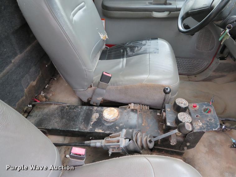 image for item DE8027 2002 Ford F550 Super Duty XL dump flatbed truck